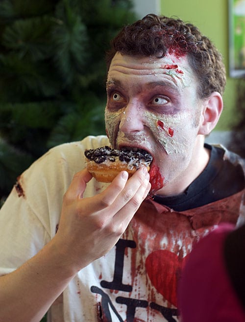 Zombie Donut! – Psycho Nurse! Out-take 8
